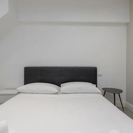 Xenia Apartments - Spacious Three-Room Apartment In Moscova Area-2